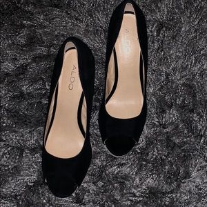 Peep Toe Tan/Black ALDO Heels w/Platform